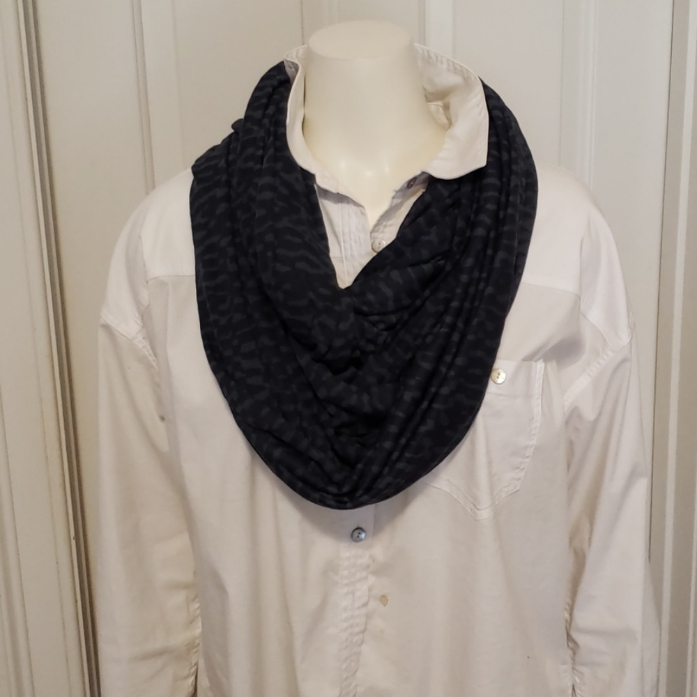 Infinity scarf
